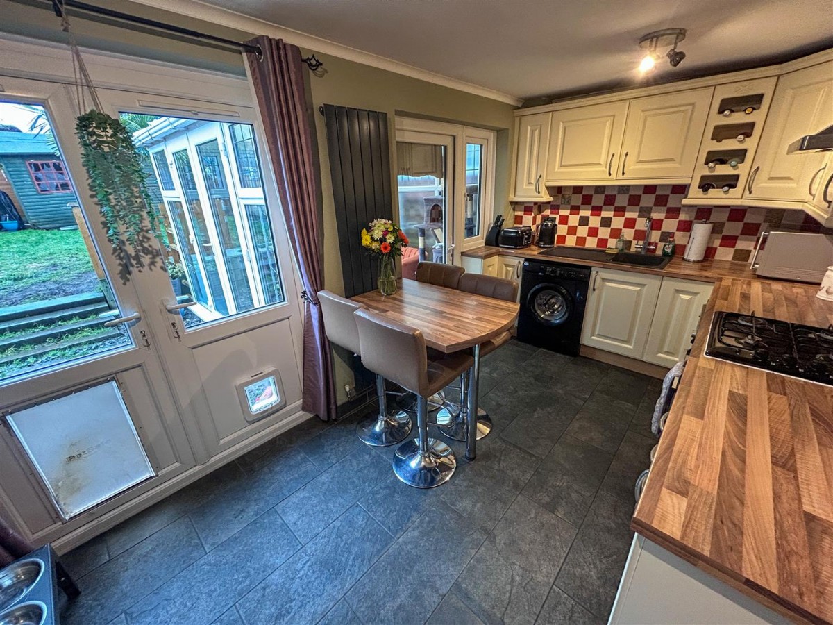 Gayfield Avenue, Brierley Hill, DY5 2SU