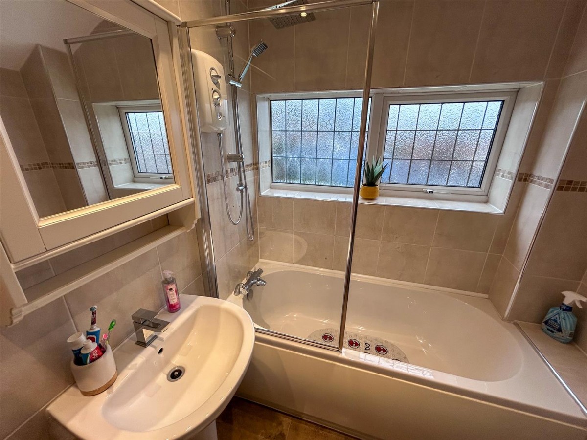 Gayfield Avenue, Brierley Hill, DY5 2SU