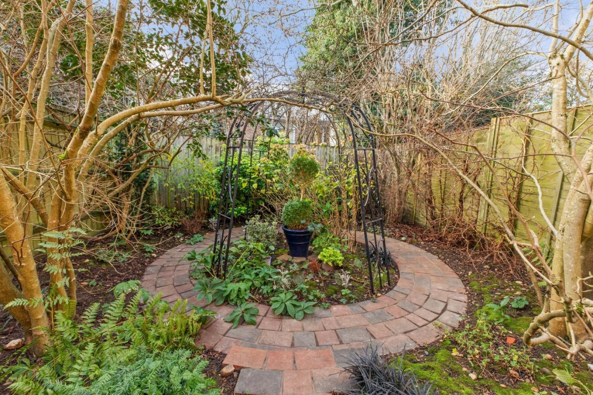 Bell Close, Beaconsfield, Buckinghamshire, HP9 1AT