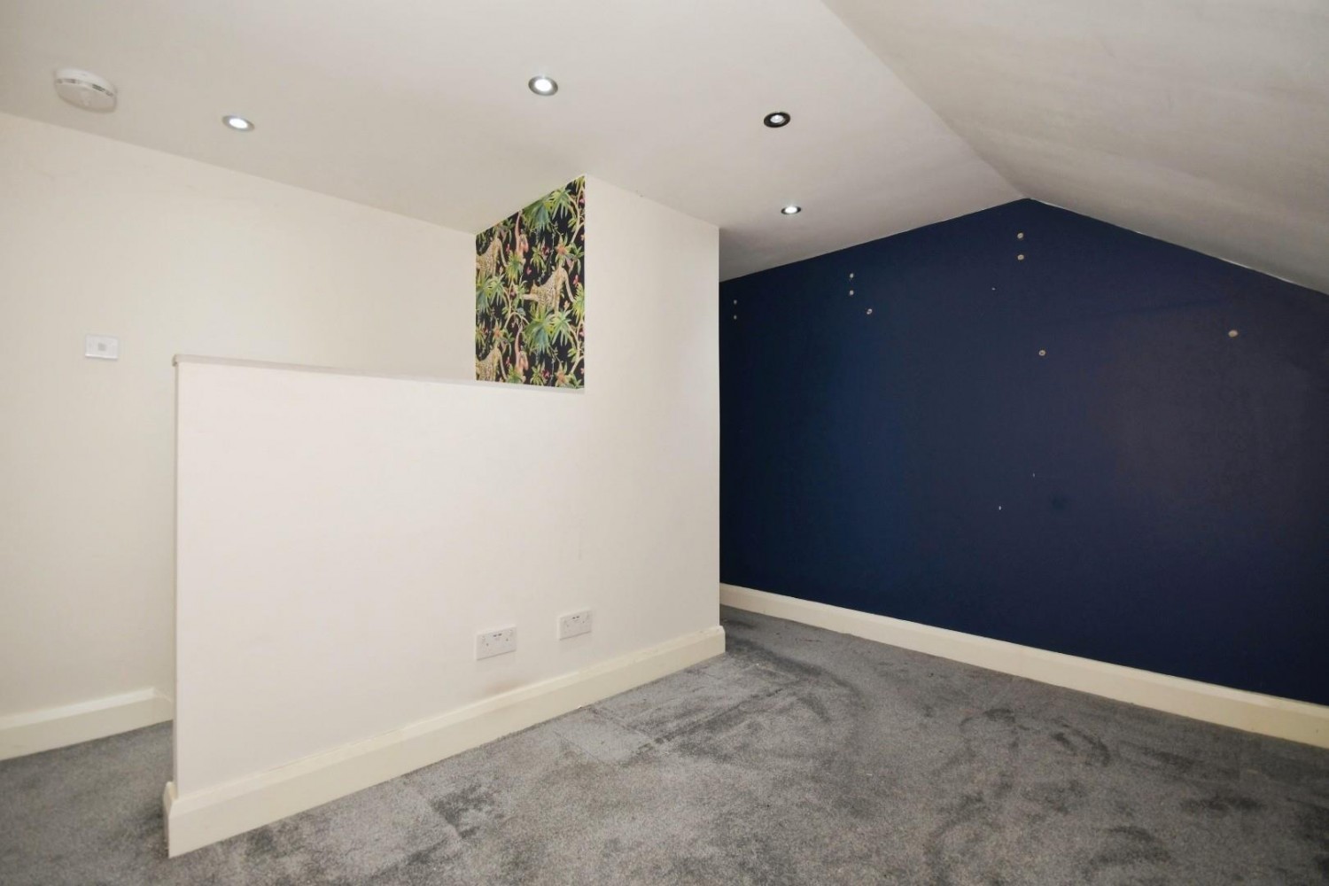 Hollin Hill Road, Clowne, Chesterfield, S43 4AX