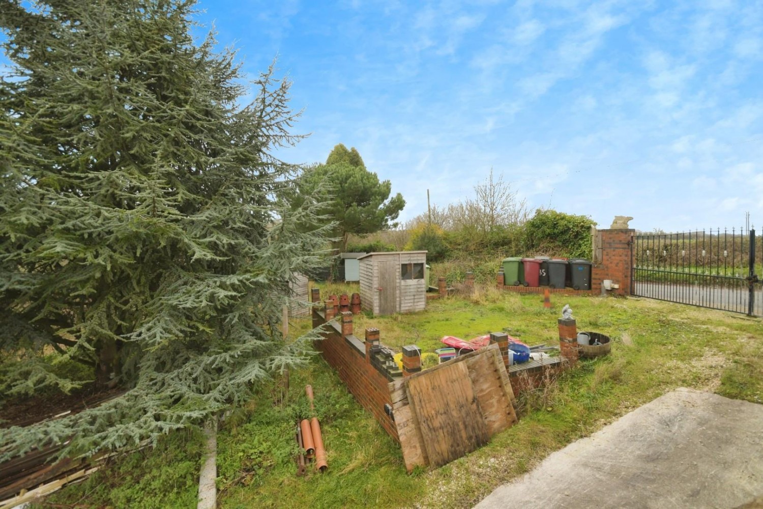 Hollin Hill Road, Clowne, Chesterfield, S43 4AX