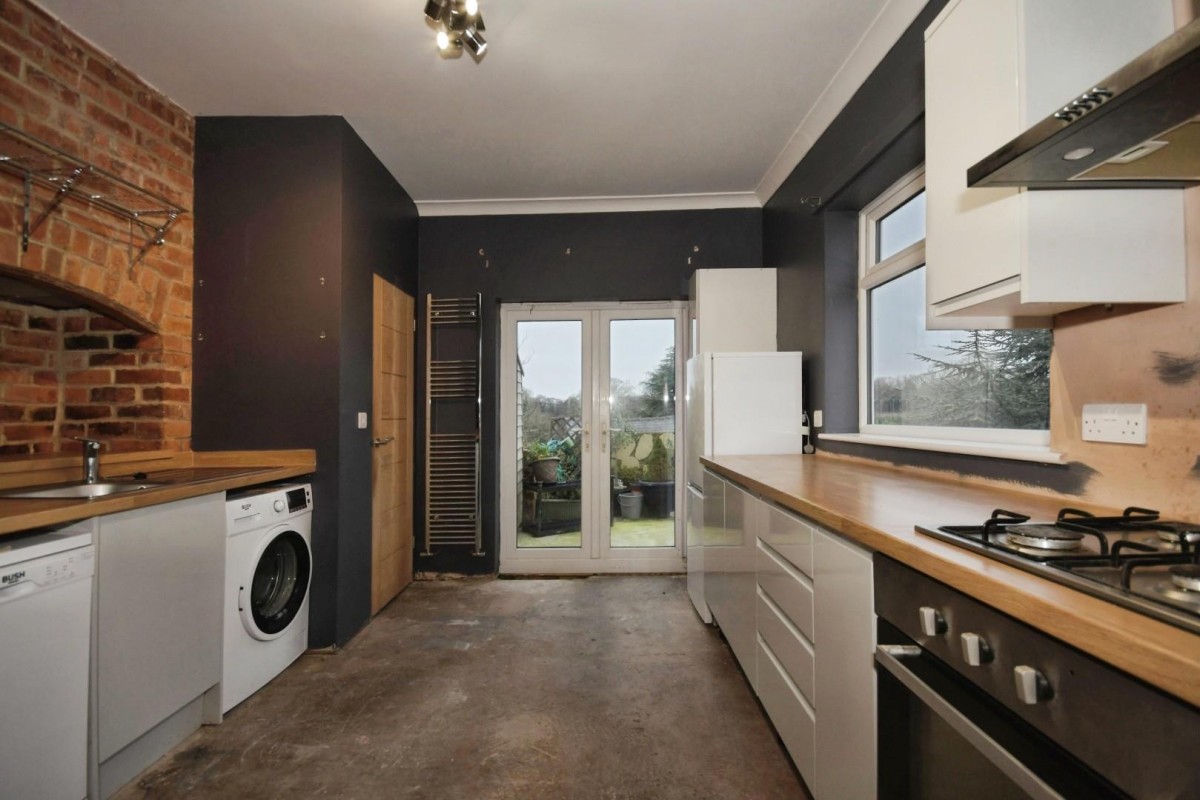 Hollin Hill Road, Clowne, Chesterfield, S43 4AX