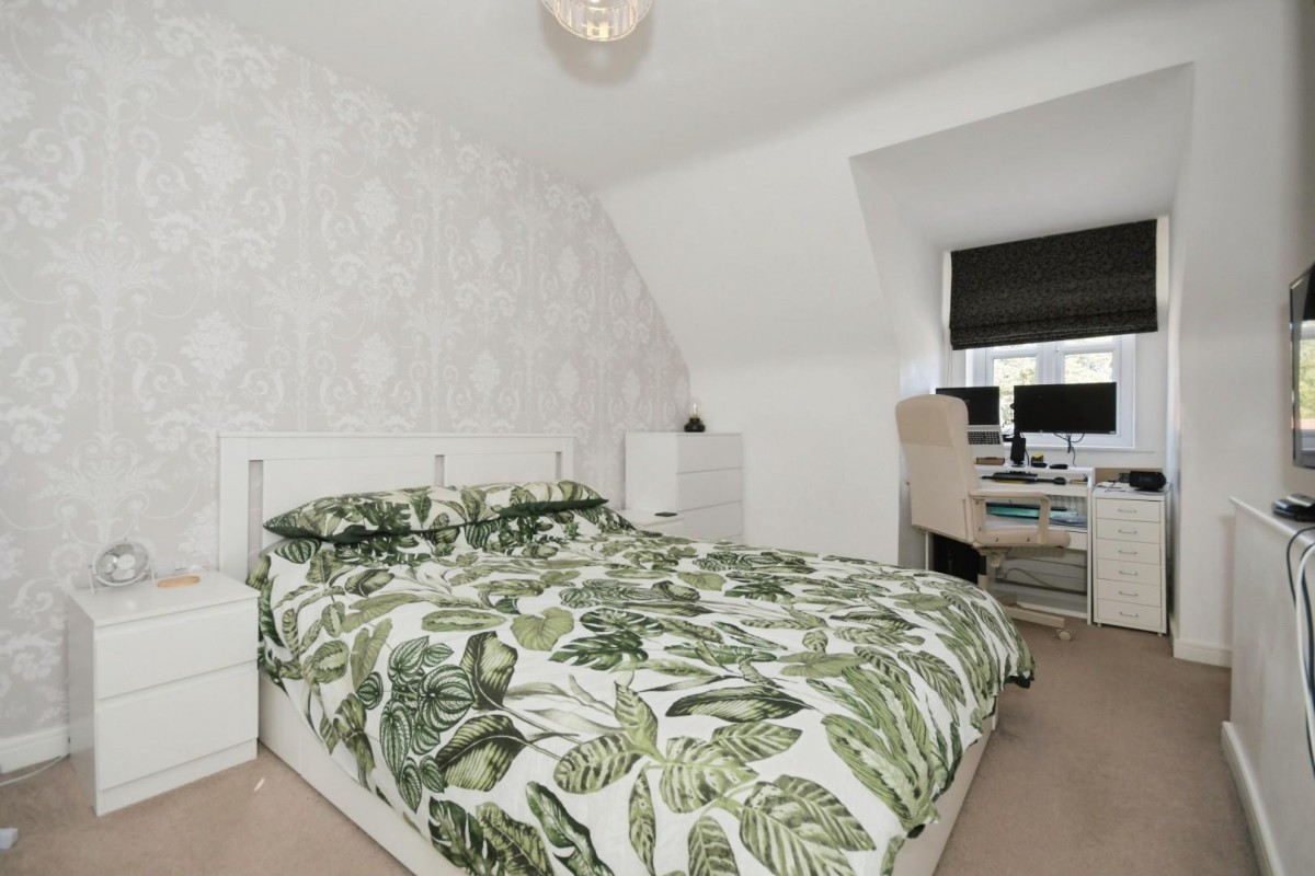 Vicarage Walk, Clowne, Chesterfield, S43 4FH