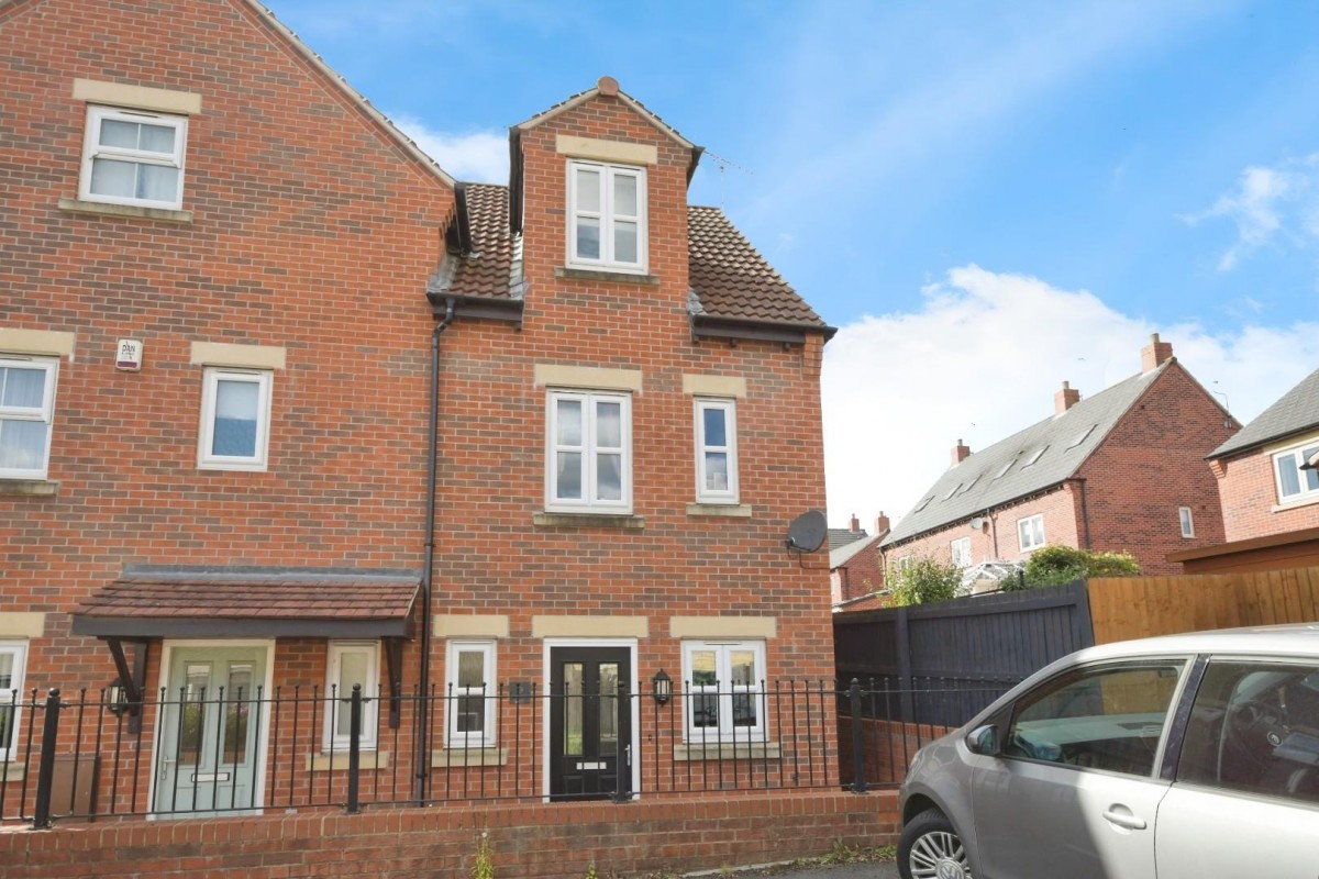 Vicarage Walk, Clowne, Chesterfield, S43 4FH