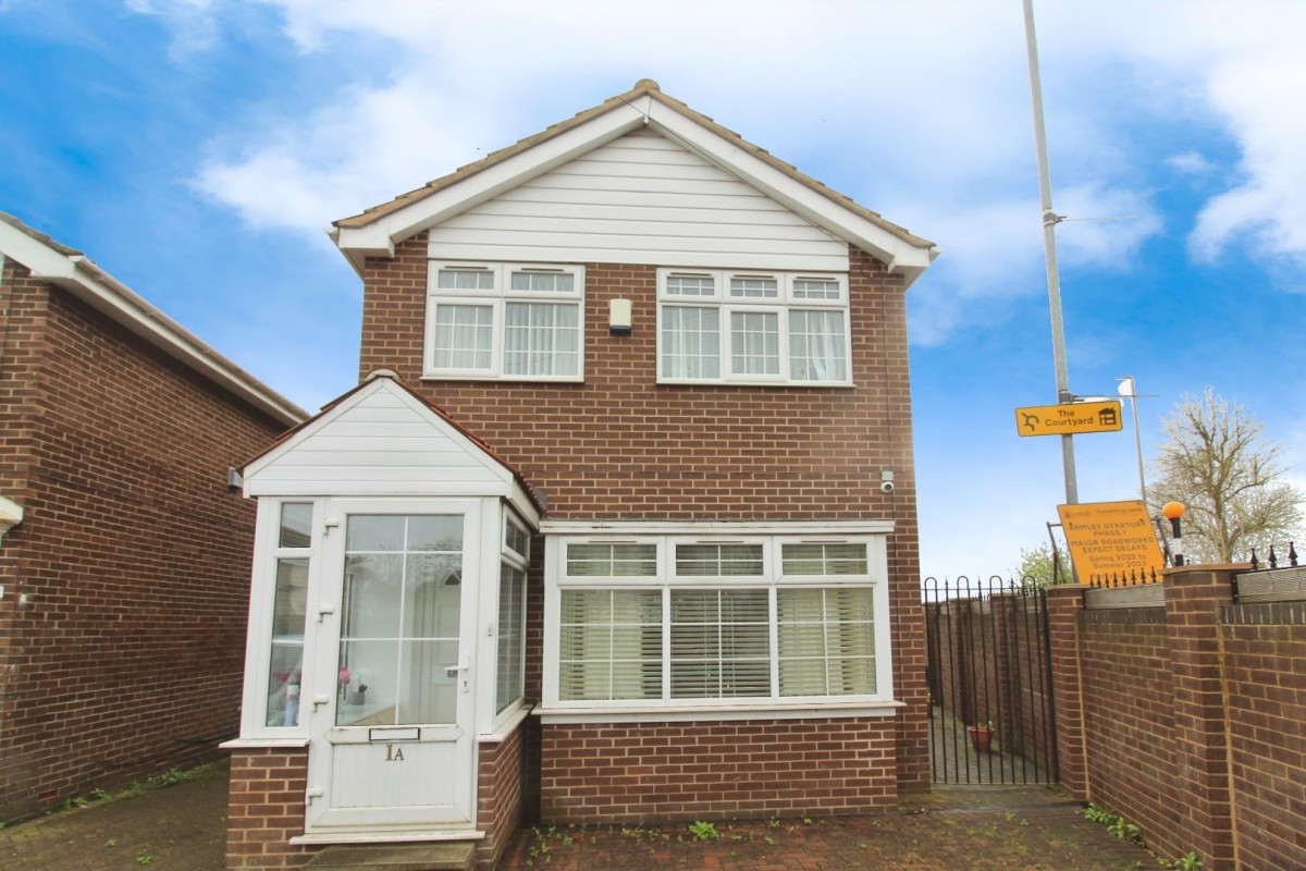 Eightlands Lane, Bramley, LS13 2BT