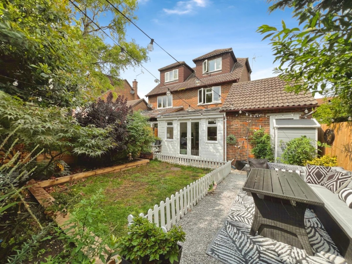 The Bulrushes, Ashford