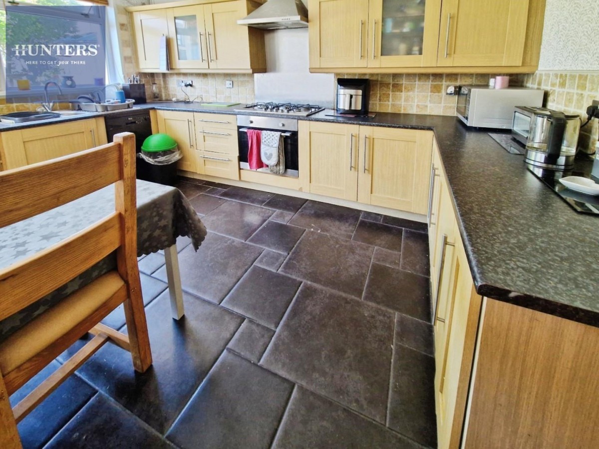 Duffryn Crescent, Llanharan, Pontyclun