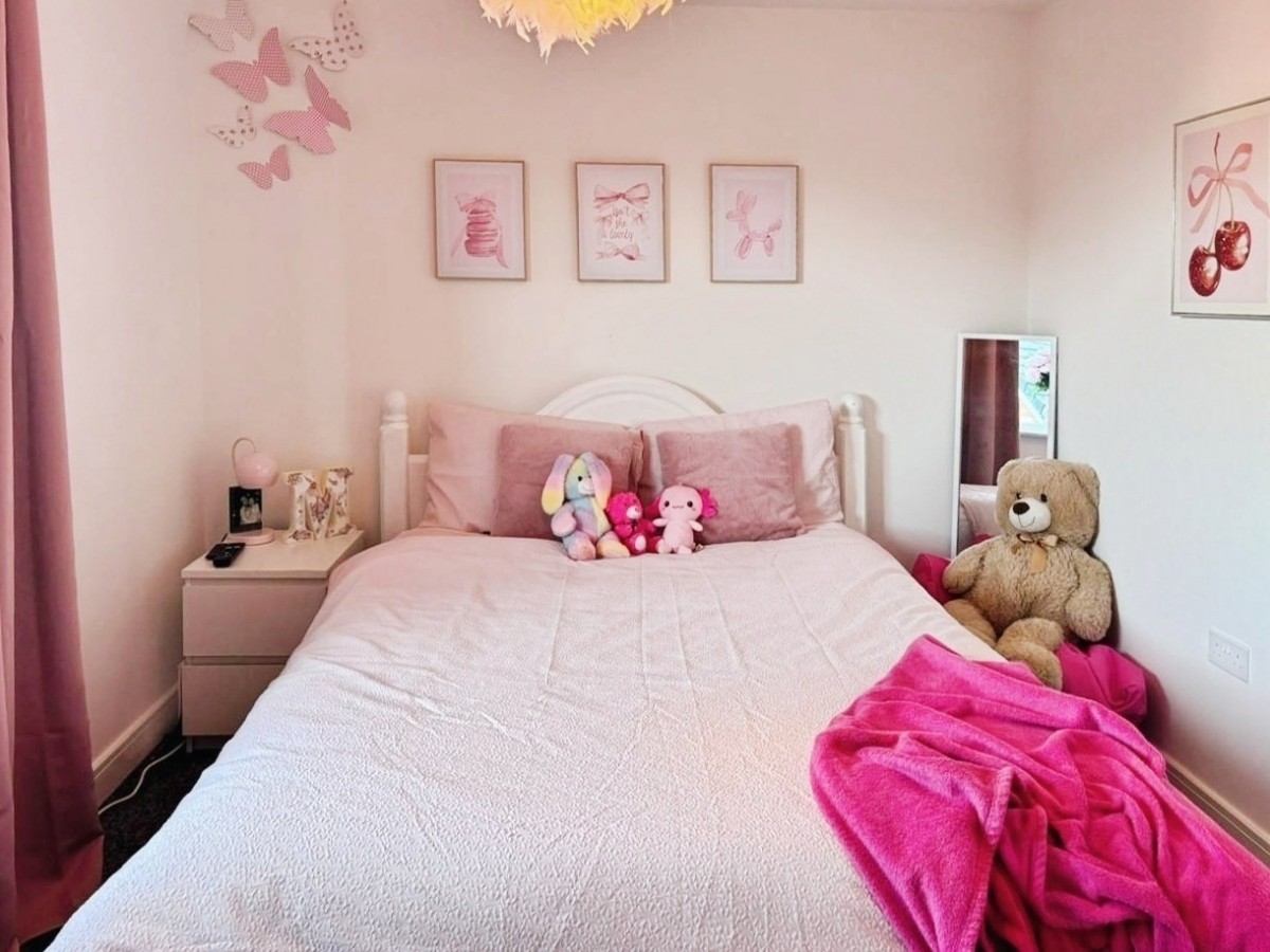 Insley Avenue, Lichfield, WS14 0FE