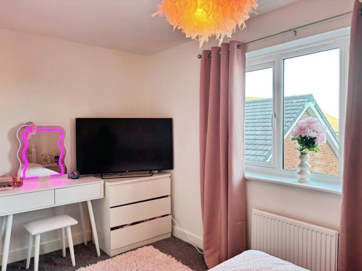 Insley Avenue, Lichfield, WS14 0FE