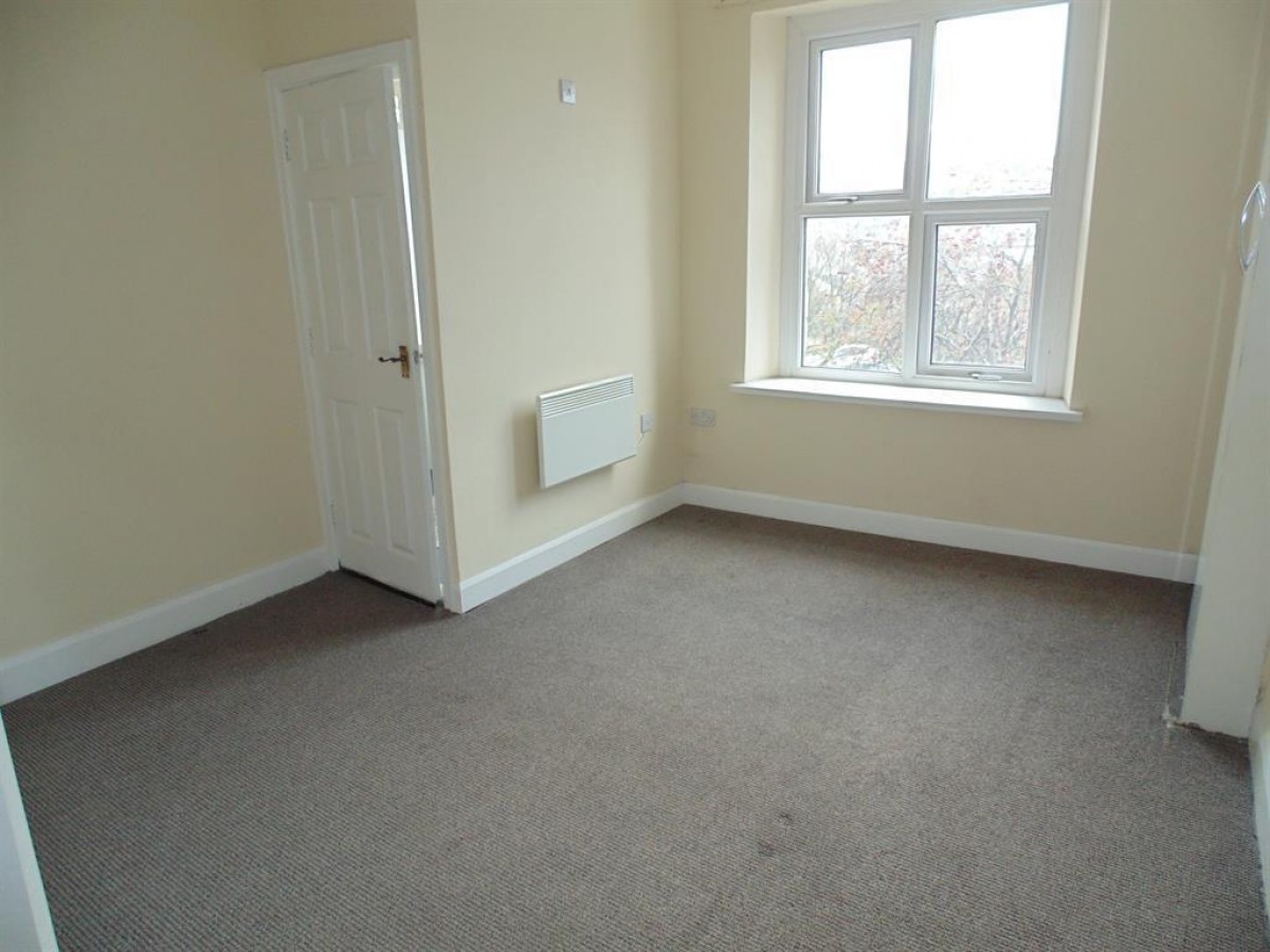 11 Commercial St, Batley, WF17 5HJ