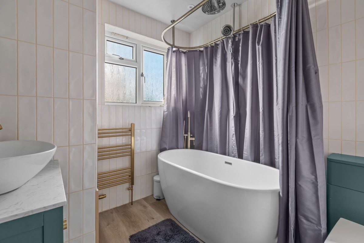 Plantation Road, Amersham, Buckinghamshire, HP6 6HW