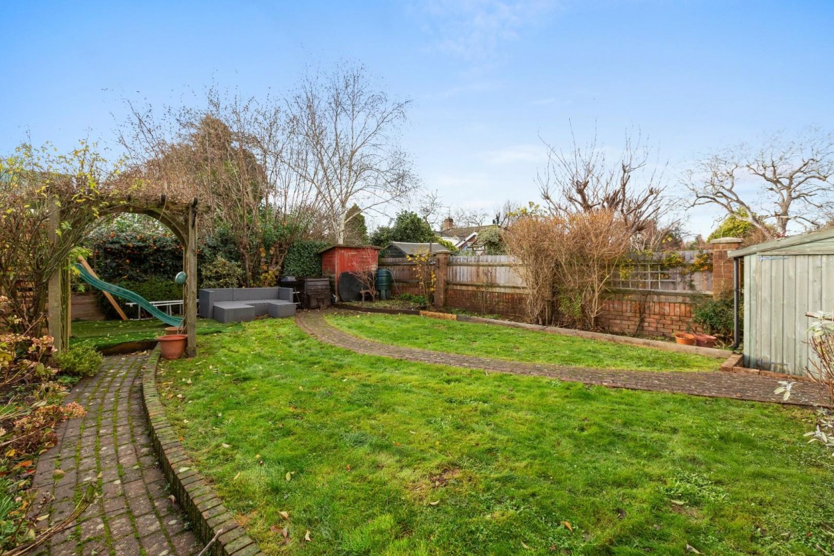 Plantation Road, Amersham, Buckinghamshire, HP6 6HW