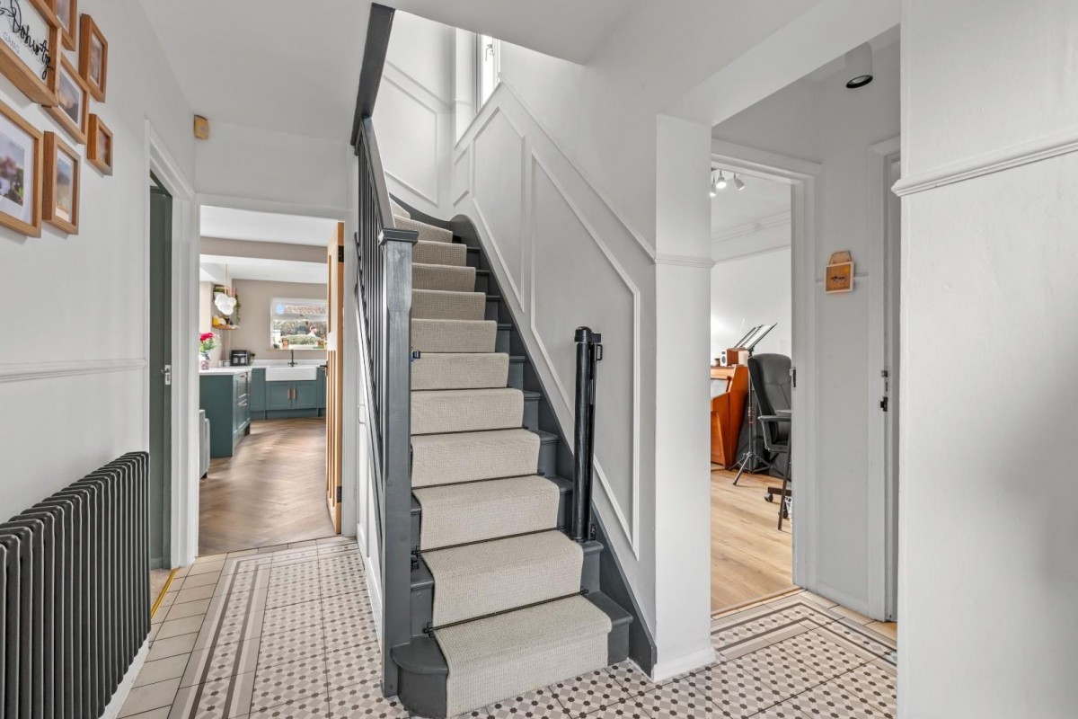 Plantation Road, Amersham, Buckinghamshire, HP6 6HW