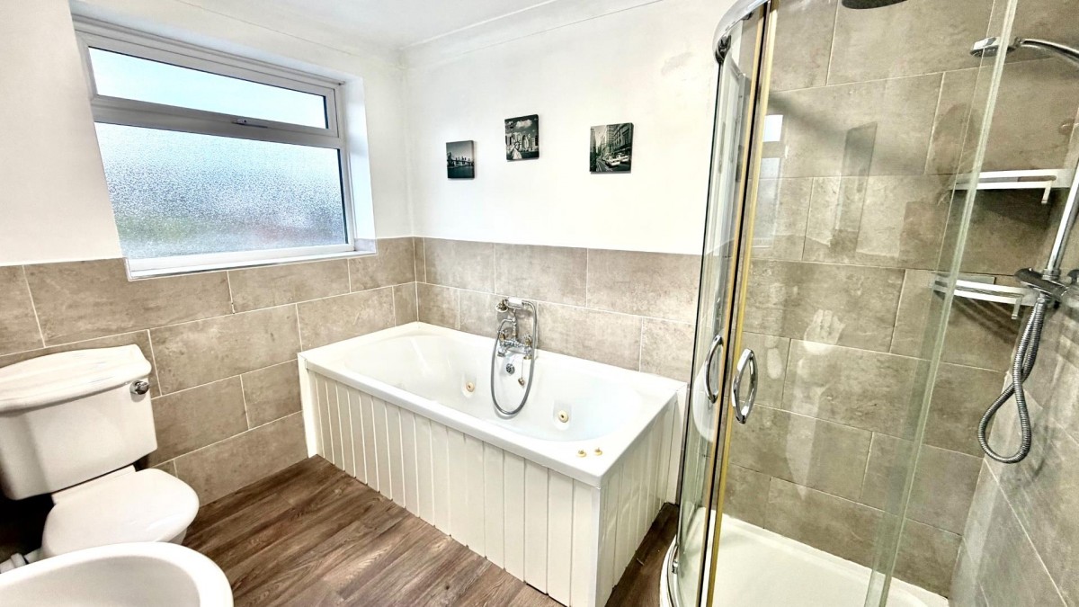 Bardon View Road, Dordon