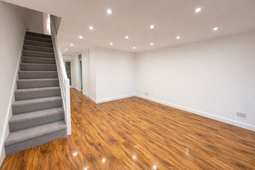 St. James Road, Sutton