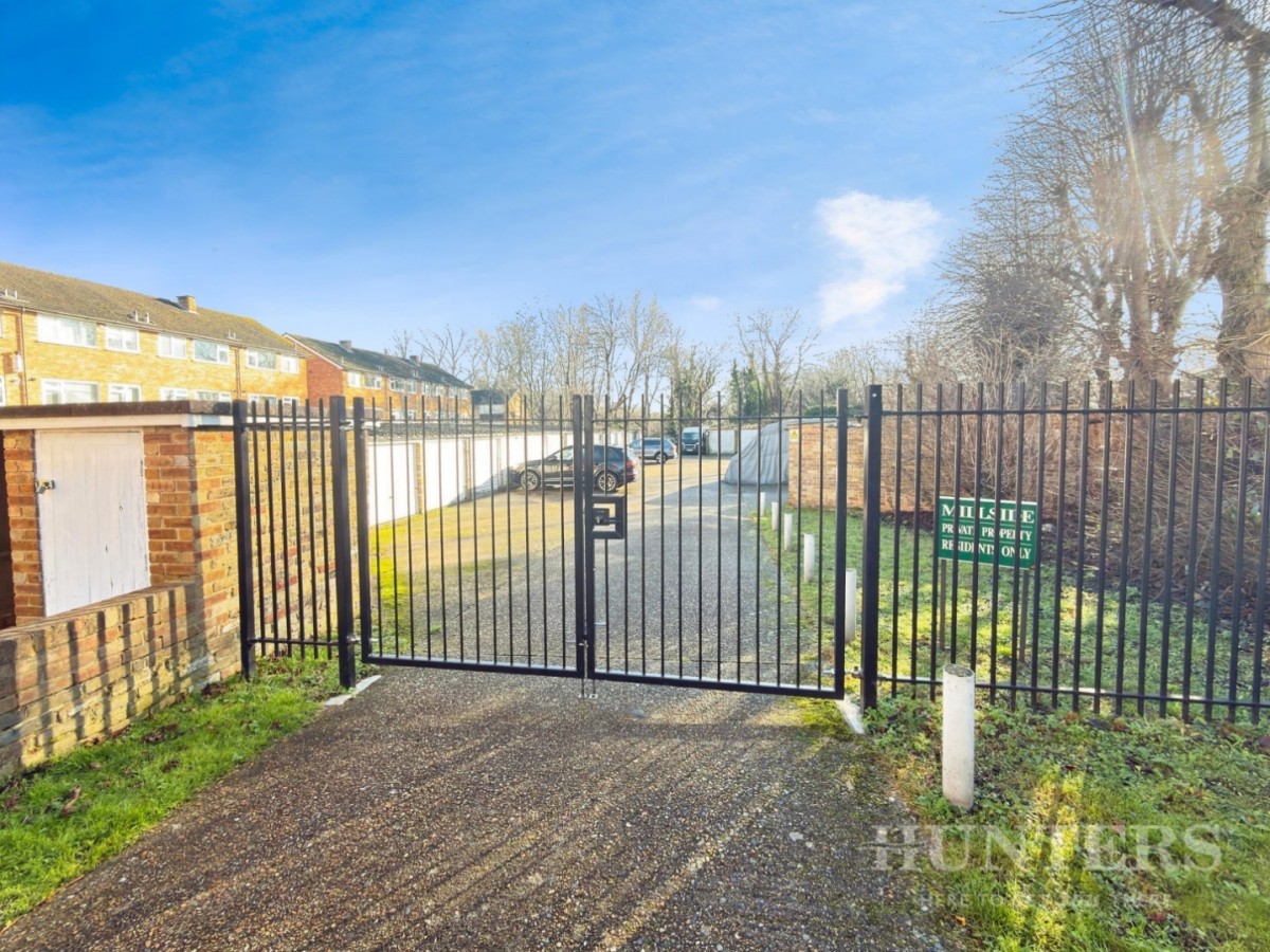 Millside, Carshalton, Surrey, SM5 2BQ