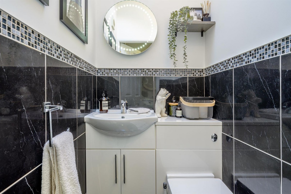 Glenside Cottages, Kinver Lane, Caunsall, DY11 5YJ