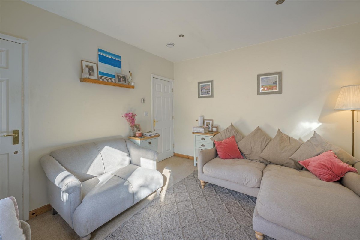 Glenside Cottages, Kinver Lane, Caunsall, DY11 5YJ