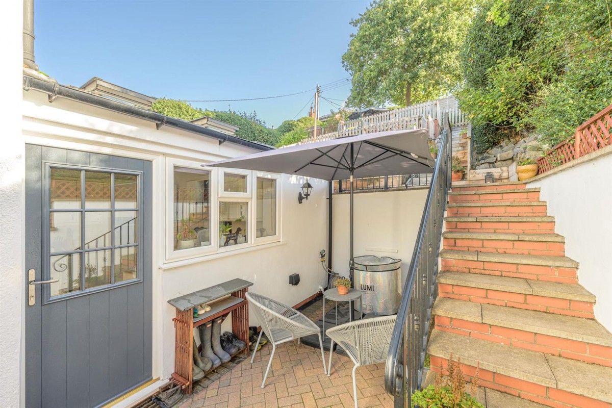 Glenside Cottages, Kinver Lane, Caunsall, DY11 5YJ