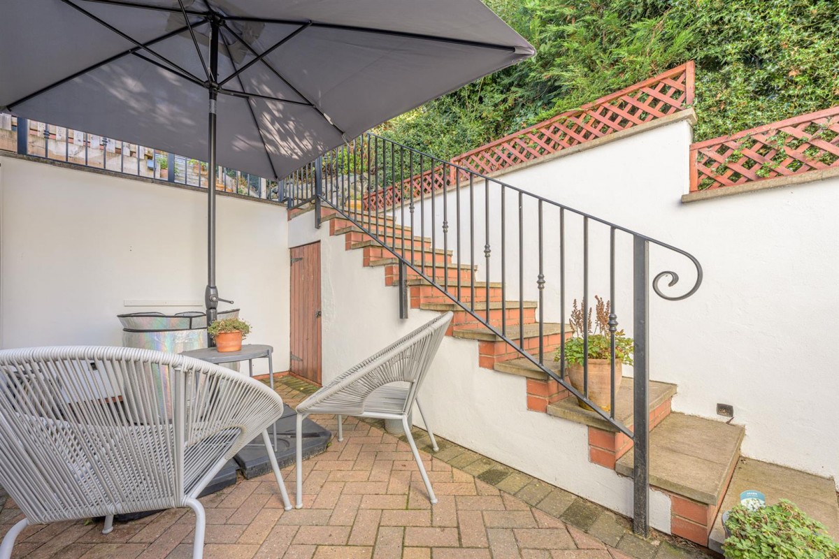 Glenside Cottages, Kinver Lane, Caunsall, DY11 5YJ