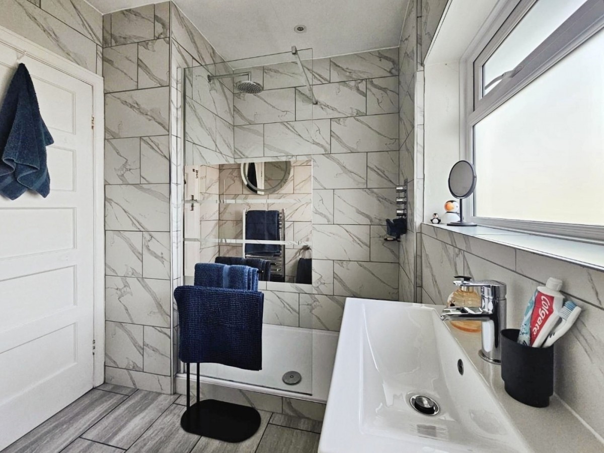 Cambridge Avenue, Dursley, GL11 4AU