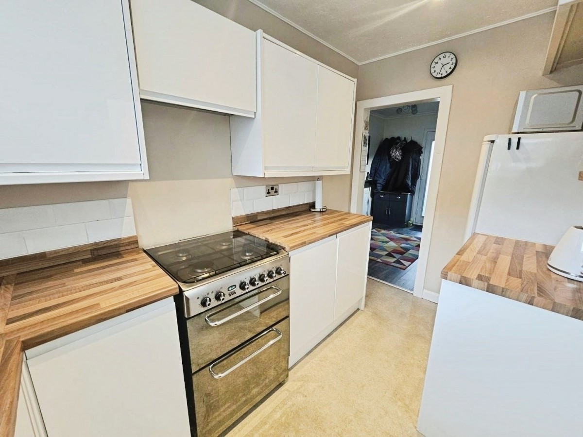 Cambridge Avenue, Dursley, GL11 4AU