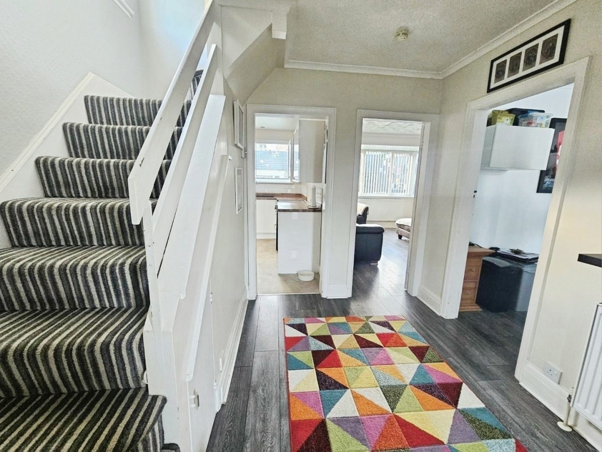 Cambridge Avenue, Dursley, GL11 4AU