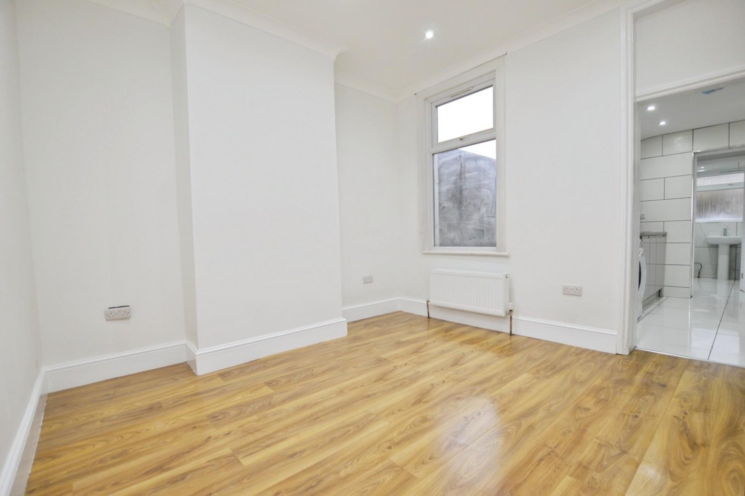 Sutton Court Road, London