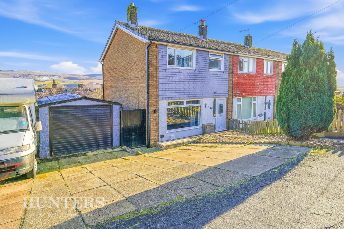 Shore Mount, Shore, Littleborough, OL15 8EN