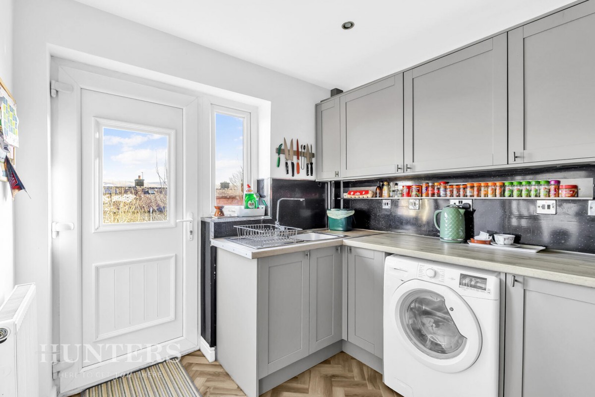 Shore Mount, Shore, Littleborough, OL15 8EN
