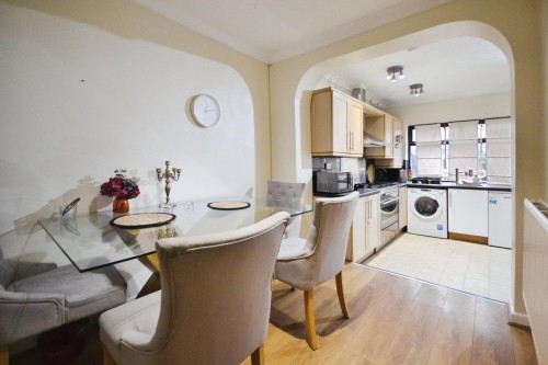 Seaton Gardens, Reading