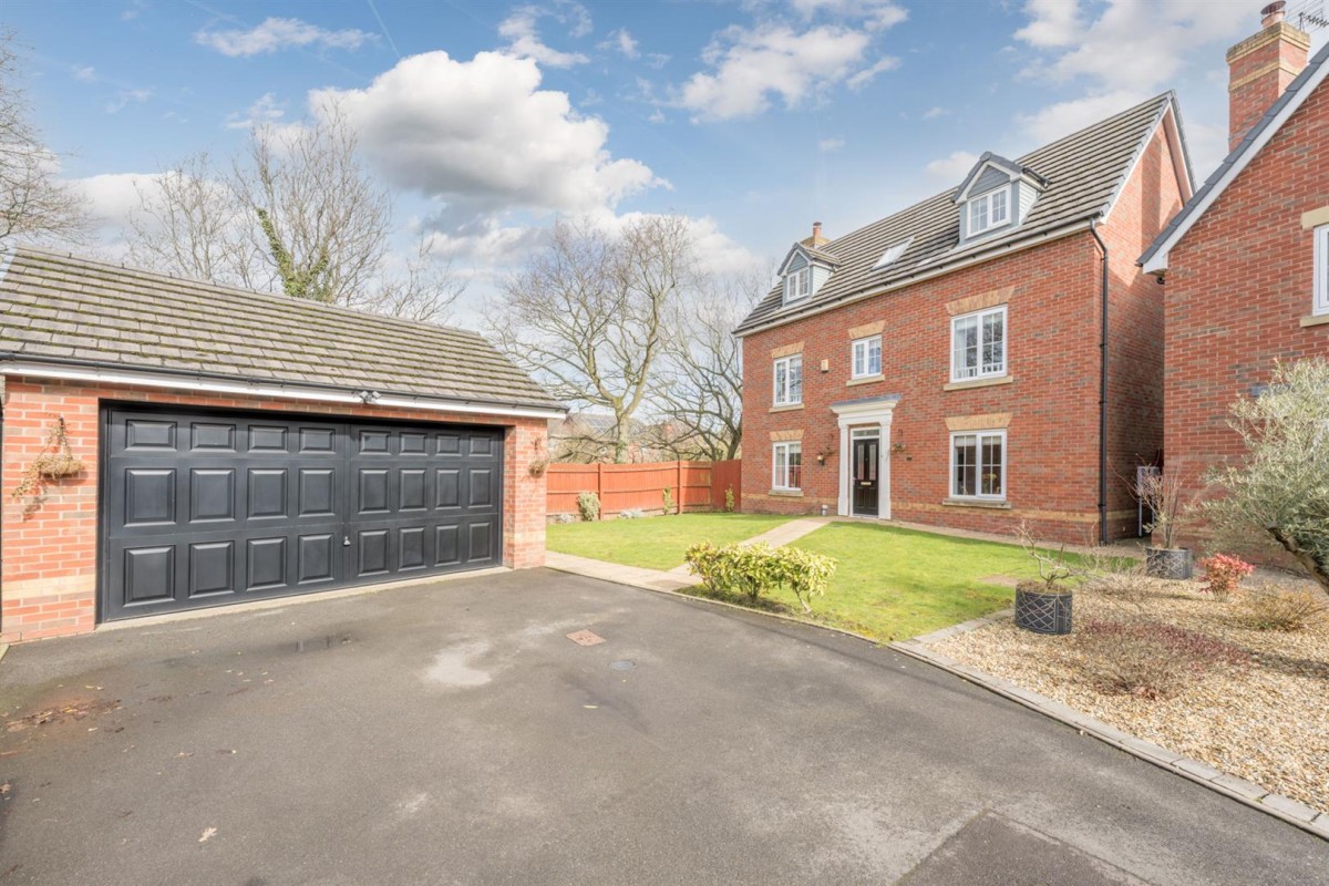 Oaklands, Wombourne, WV5 0AJ