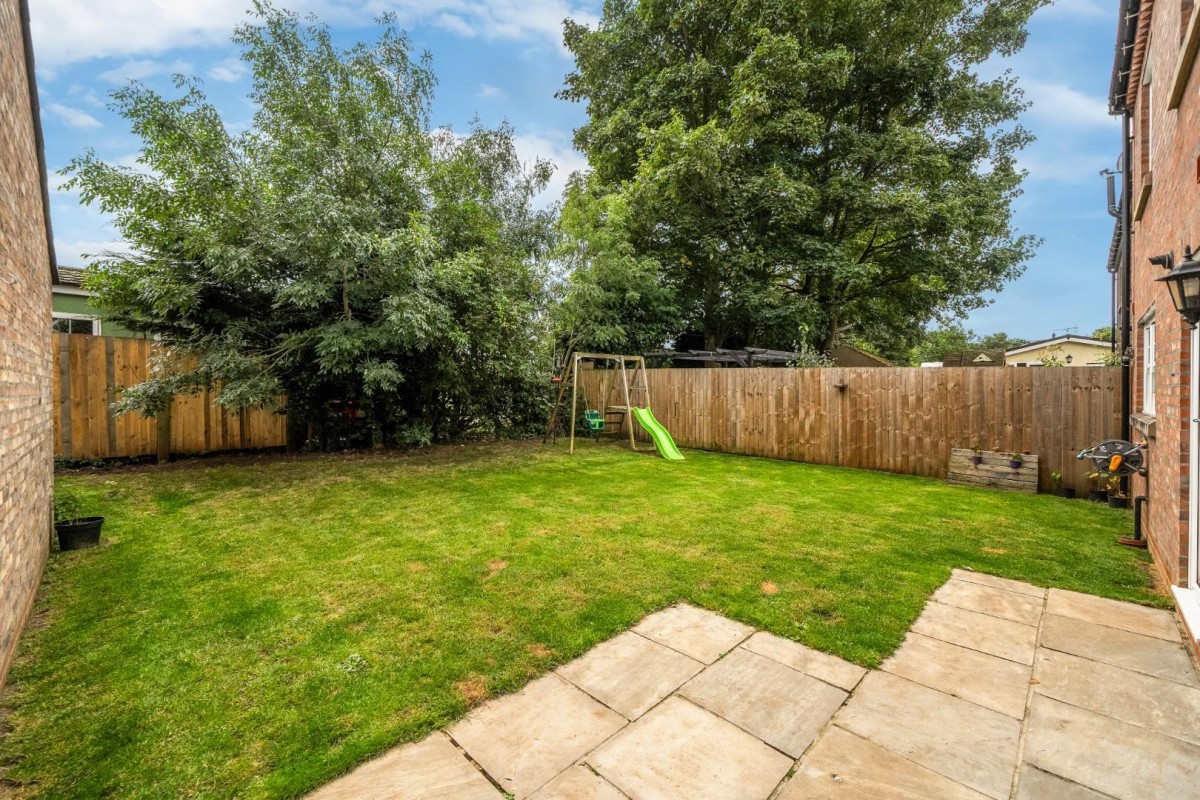 Wisteria Park Gardens