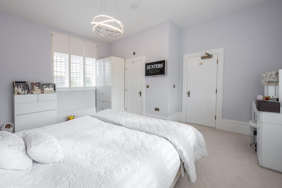 Broadfield House, Kingswinford, DY6 9NS