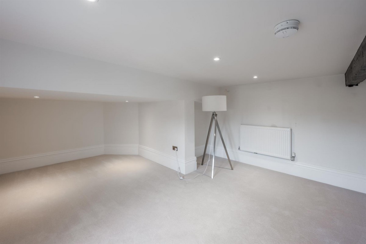 Broadfield House, Kingswinford, DY6 9NS