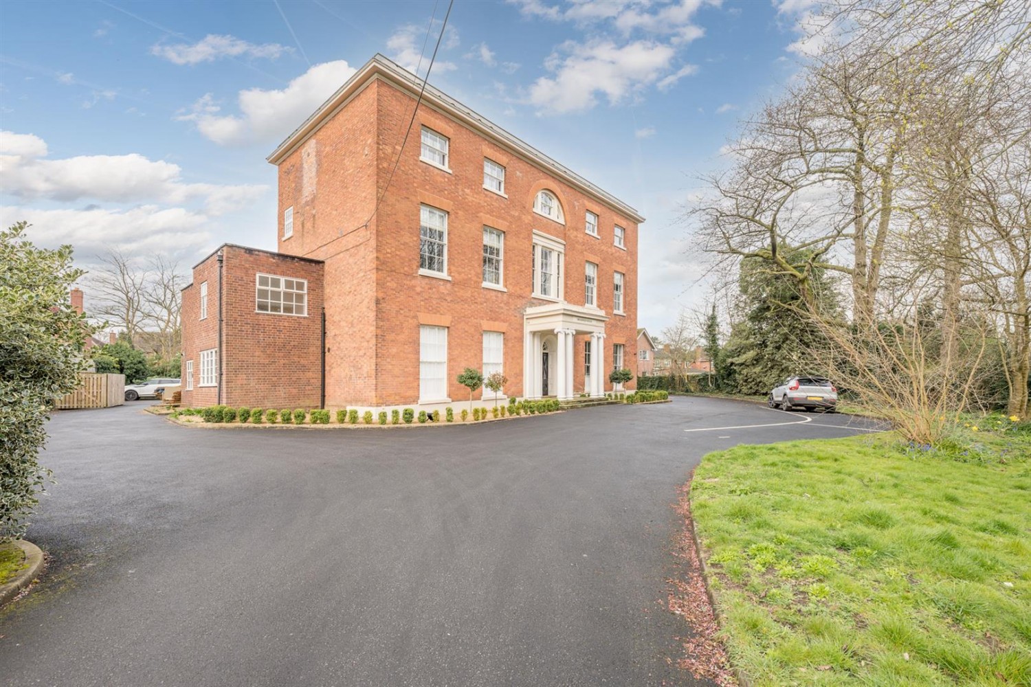 Broadfield House, Kingswinford, DY6 9NS