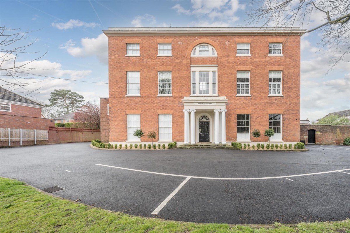 Broadfield House, Kingswinford, DY6 9NS