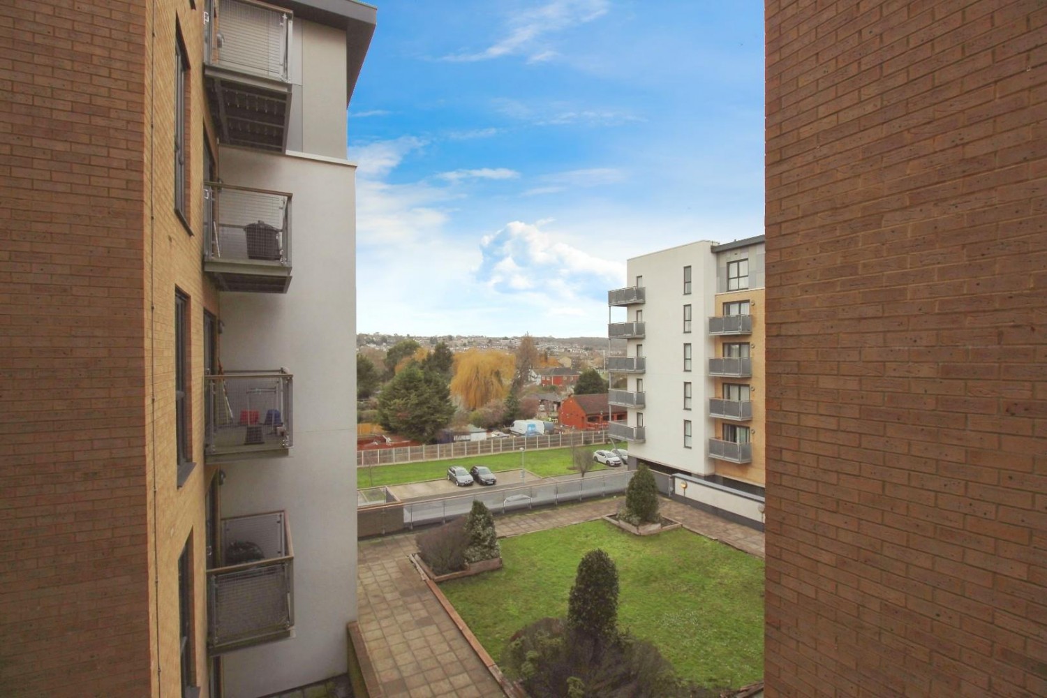 Little Brights Road, Belvedere Park