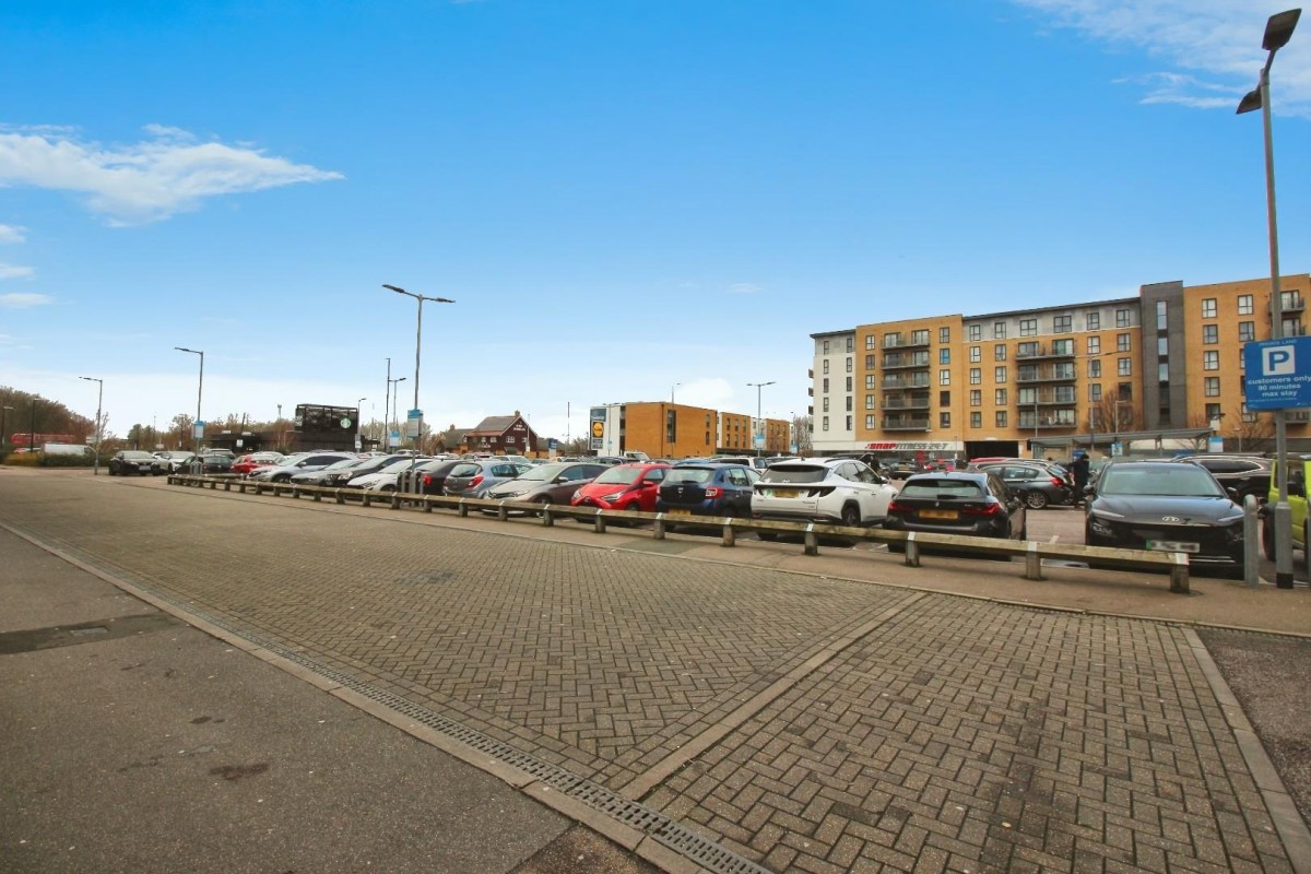 Little Brights Road, Belvedere Park