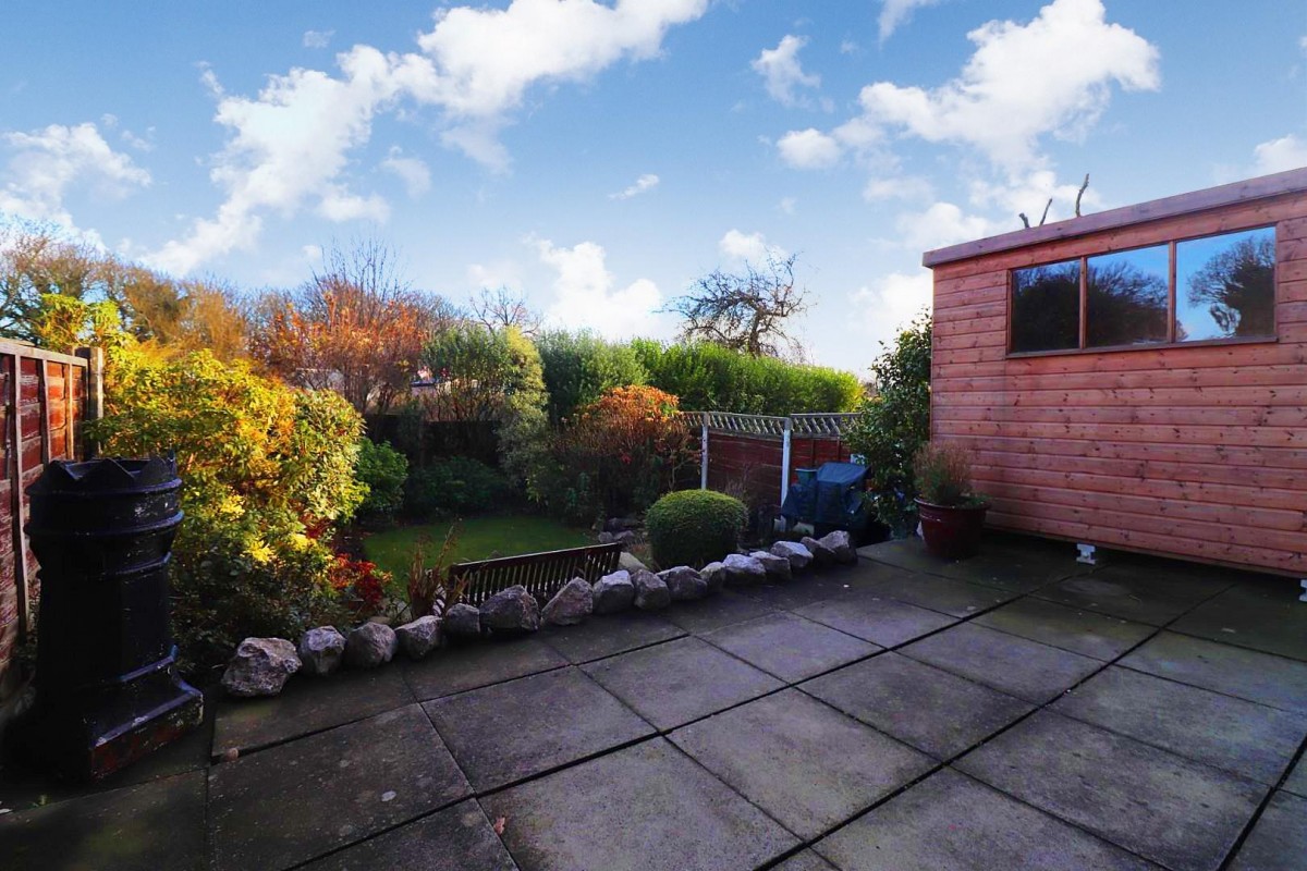 Florence Avenue, Bolton