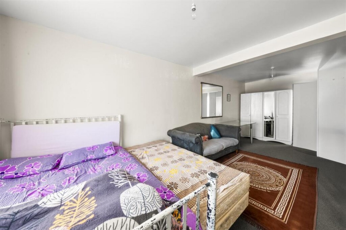 Coronation Road, Hayes