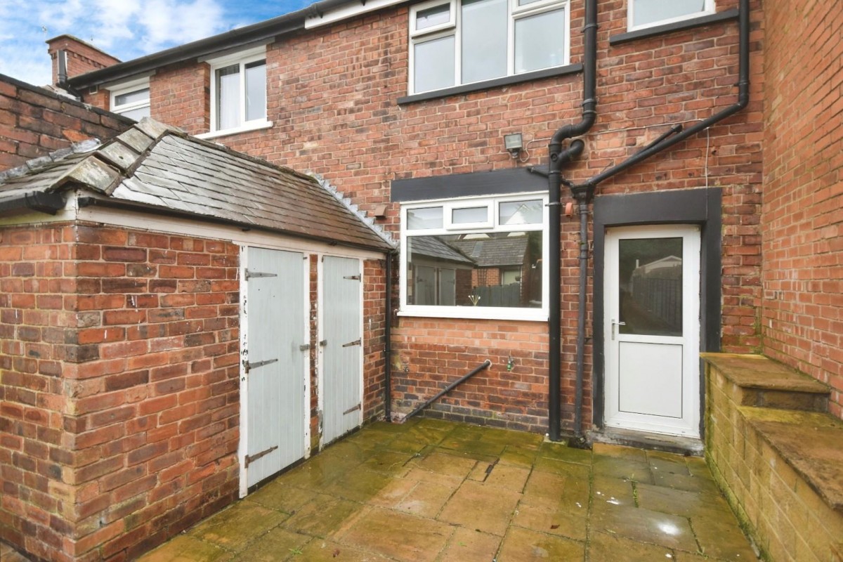 Devonshire Avenue East, Hasland, Chesterfield, S41 0AE