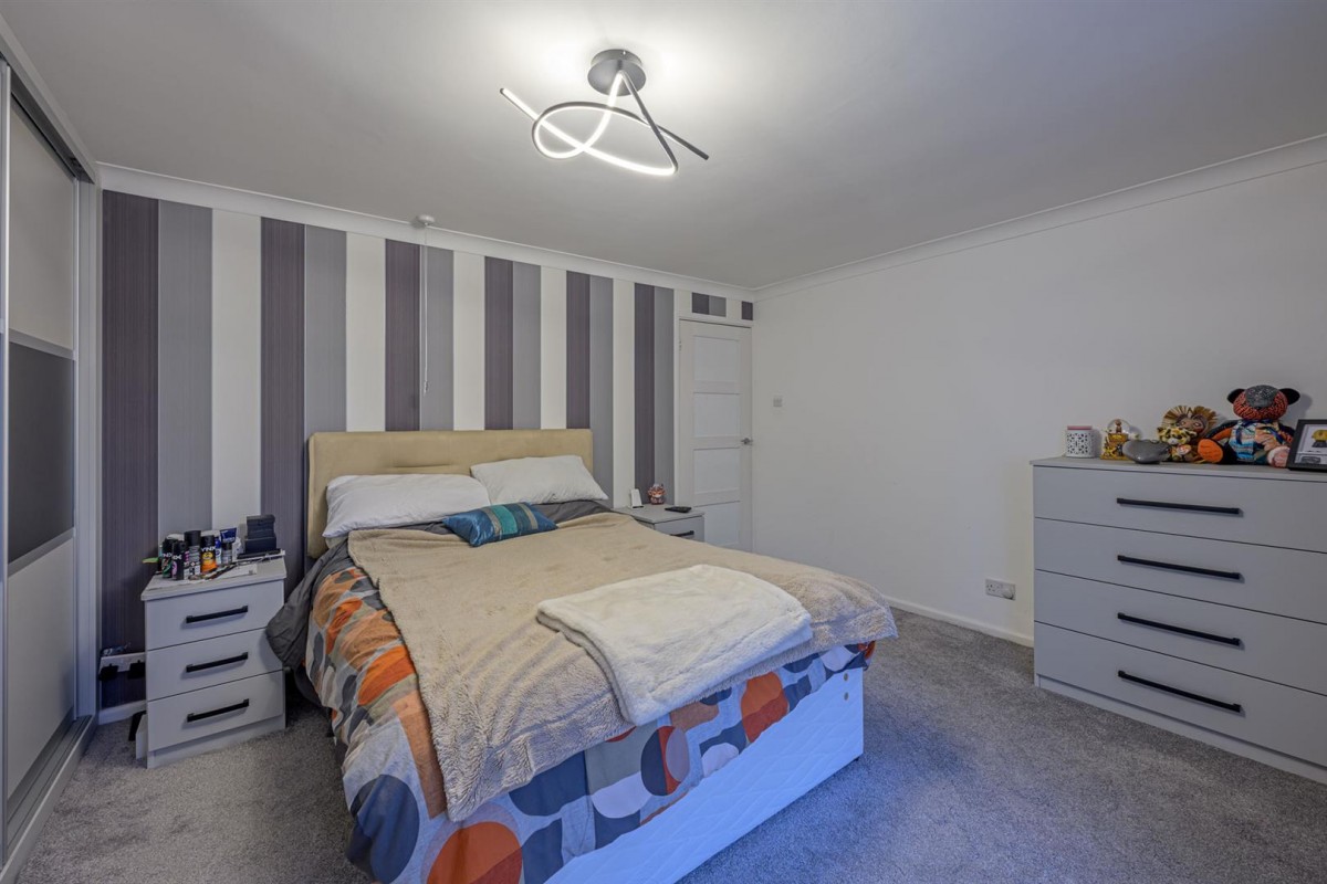 Barnett Close, Kingswinford, DY6 9PW