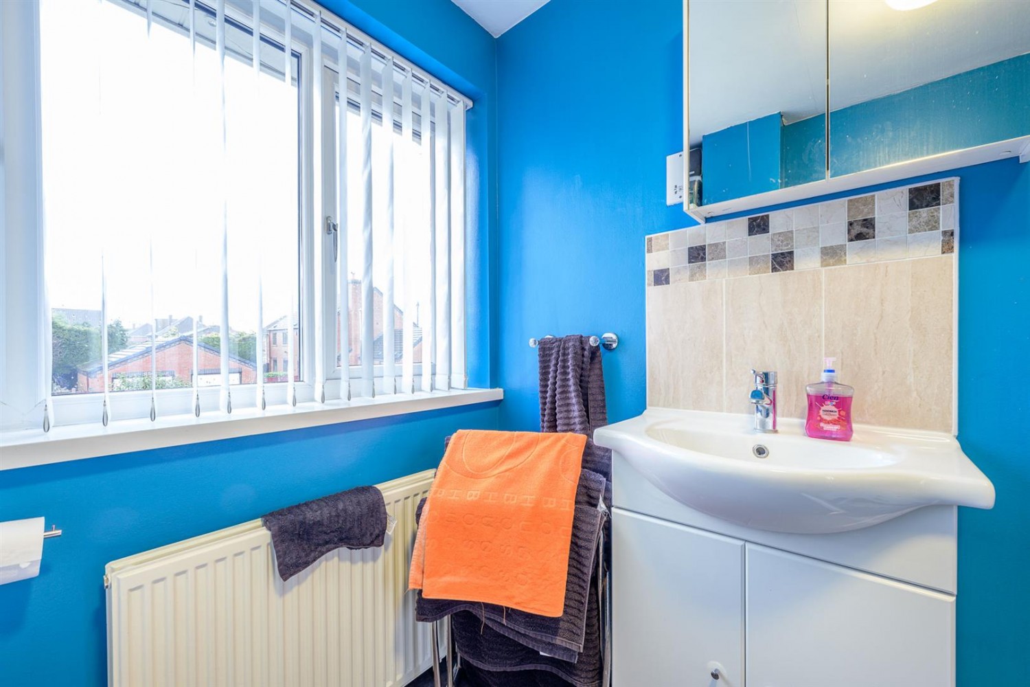 Barnett Close, Kingswinford, DY6 9PW