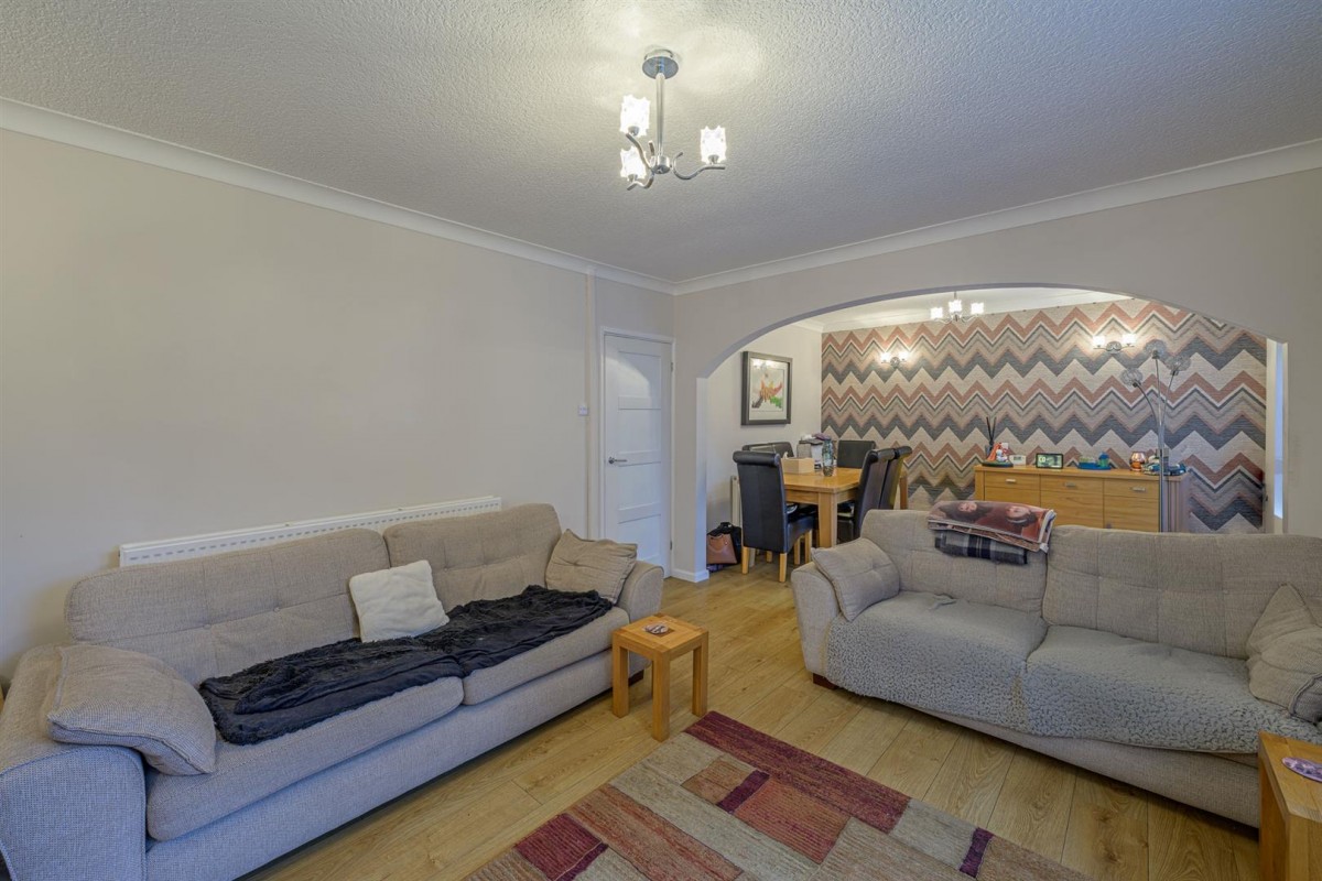 Barnett Close, Kingswinford, DY6 9PW