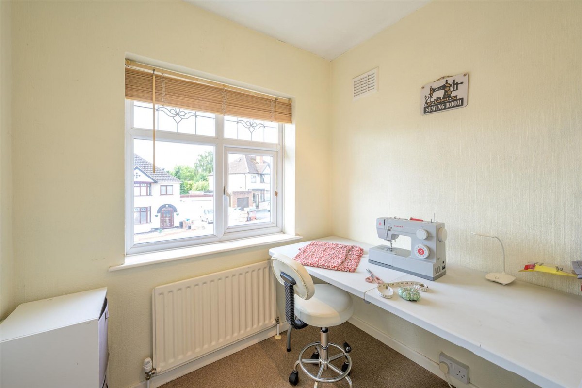 Wentworth Road, Wollaston, Stourbridge, DY8 4SB