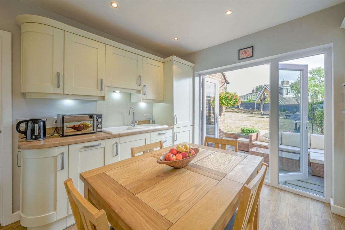 Wentworth Road, Wollaston, Stourbridge, DY8 4SB