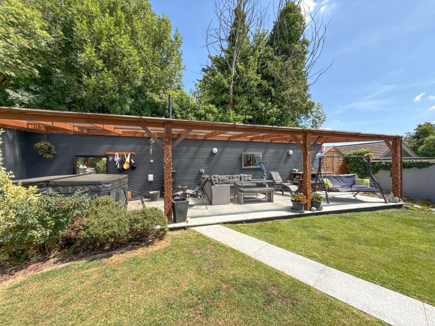 Hill Crest, Bristol, BS4 2UN