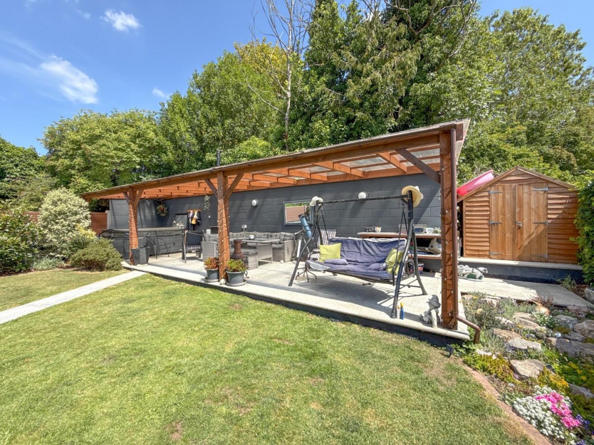 Hill Crest, Bristol, BS4 2UN