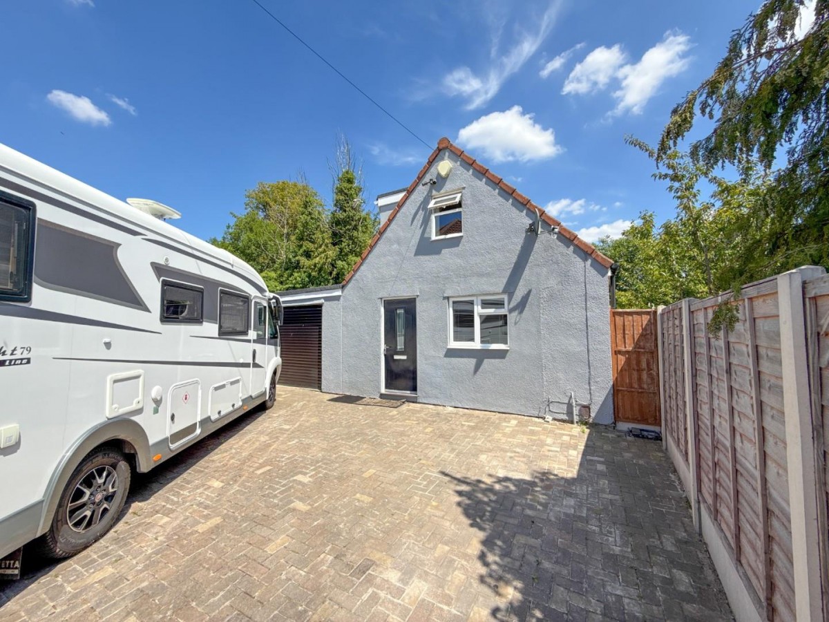 Hill Crest, Bristol, BS4 2UN